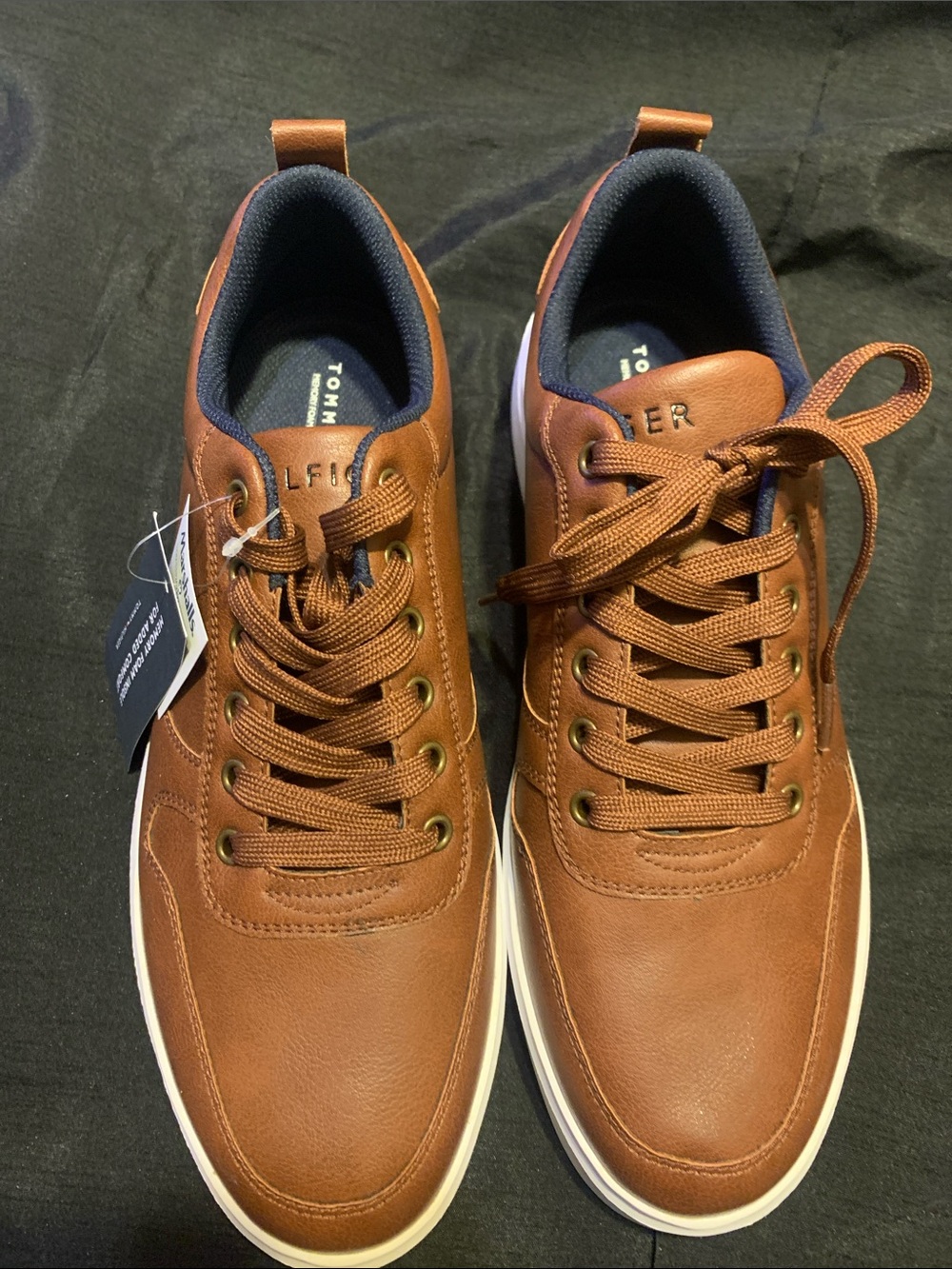 Tommy Hilfiger Men’s Chestnut Brown Lace-Up Casual Sneakers